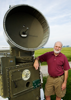 Principal investigator Ronald Larkin and his colleagues used a Korean War-era low-power-density tracking radar to detect and record the discrete flight details of two birds at a time. 
