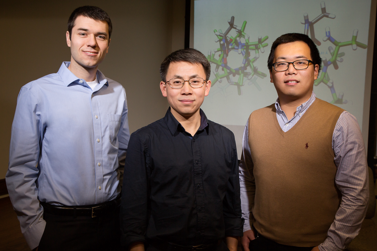 Illinois graduate student Ryan Baumgartner, professor Jianjun Cheng and graduate student Ziyuan Song developed highly branched proteinlike molecules that catalyze their own formation.