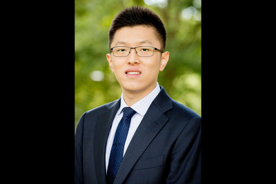 Photo of Yihao Liu, a professor of labor and employment relations and of psychology at Illinois.