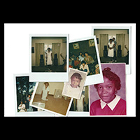 Foto van een collage van familiefoto's, waarvan vele een meisje of jonge vrouw tonen.