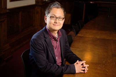 Illinois advertising professor Chang-Dae Ham, an expert in the study of hidden persuasion techniques, says the personalized advertising that follow us online is “a very special type” in the way it elicits risk perceptions and privacy concerns.
